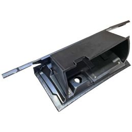 Klapka přihrádky v palubní desce 69-70