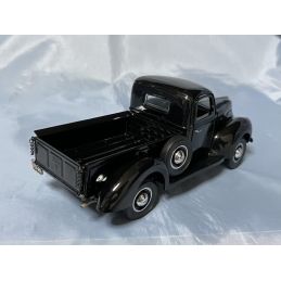 Franklin Mint Ford Pick-Up Truck 1940 1:24 černý | Rusty-Shop