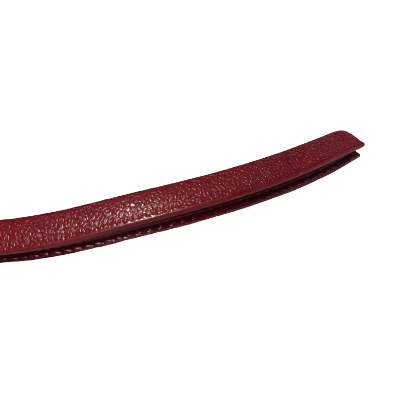 Tmavě červená (kaštanová) kedra s hroty na okrajích 65-68